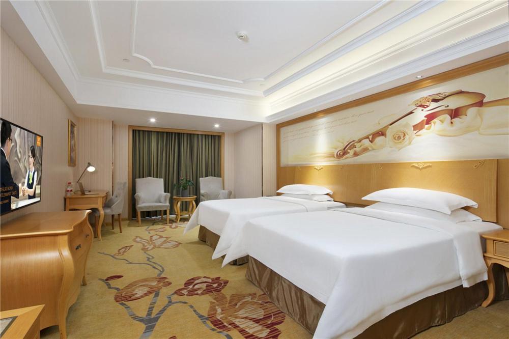 Vienna Hotel Zhengzhou Zhongyuan Futa Exterior photo