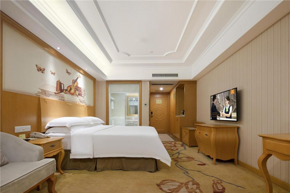 Vienna Hotel Zhengzhou Zhongyuan Futa Exterior photo