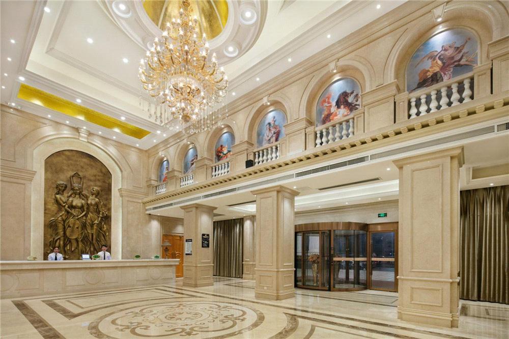 Vienna Hotel Zhengzhou Zhongyuan Futa Exterior photo